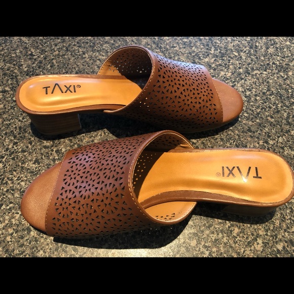 TAXI, NWT, ladies size 6, brown block heel slide - Picture 1 of 3